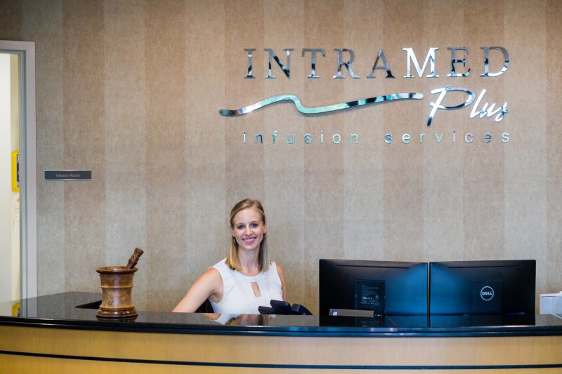 Intramed Plus receptionist